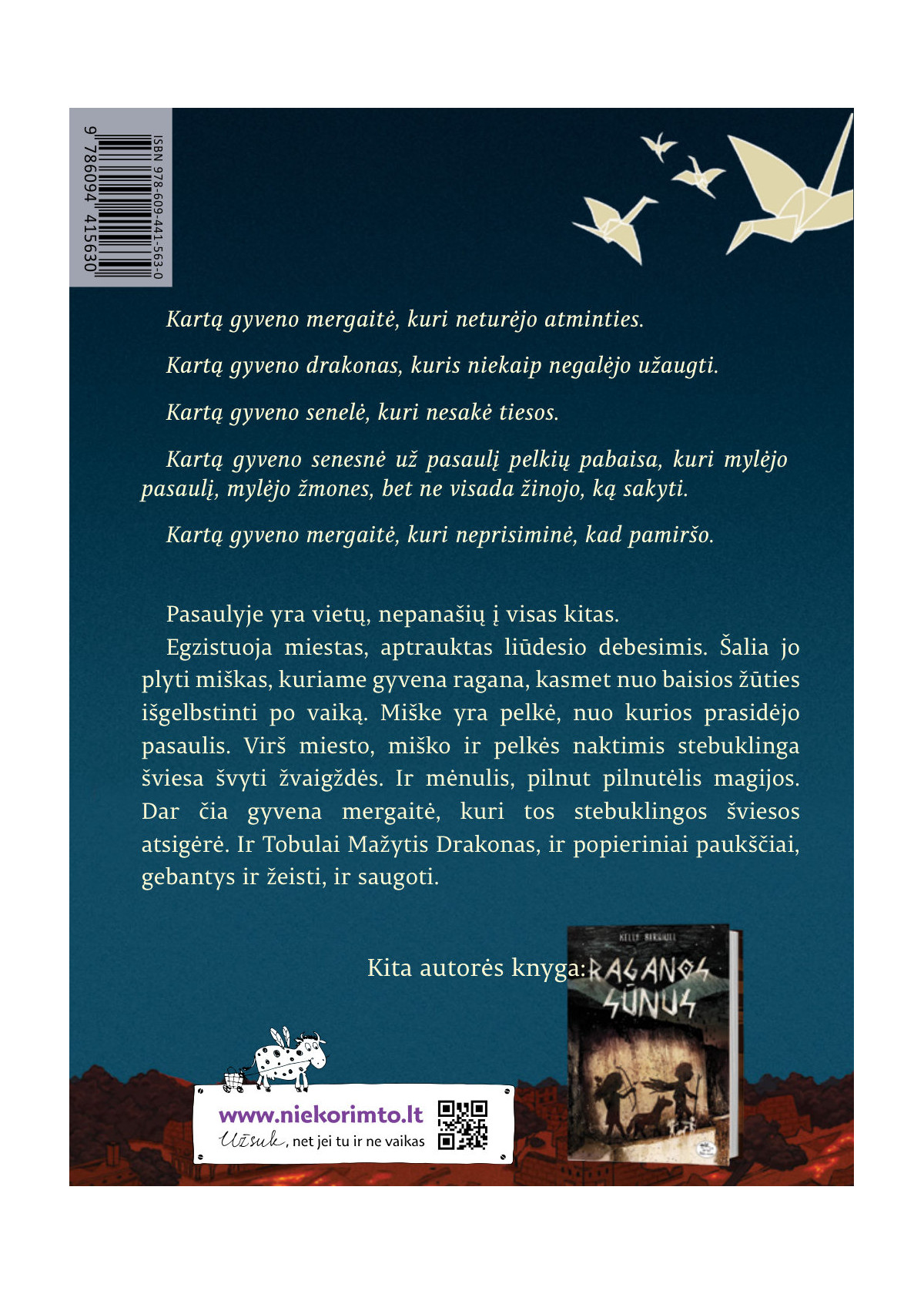 Mergaitė, atsigėrusi mėnulio